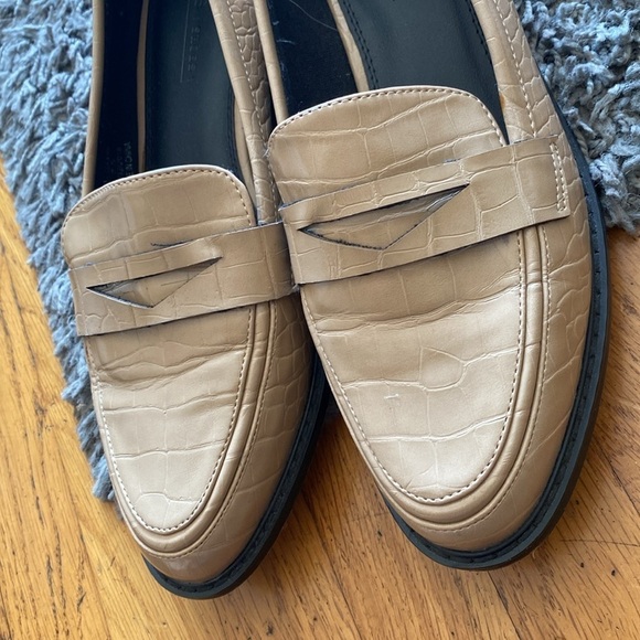 ASOS DESIGN Mantra loafer flat shoes in croc Beige Size 7.5 - Picture 4 of 14